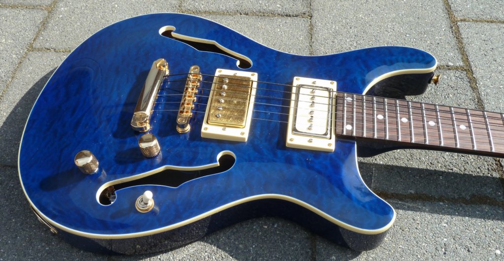 prshollow2copybluewithrockingerundduesenbergpickups2.jpg